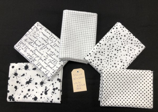 Stoffpäckchen White & black F4